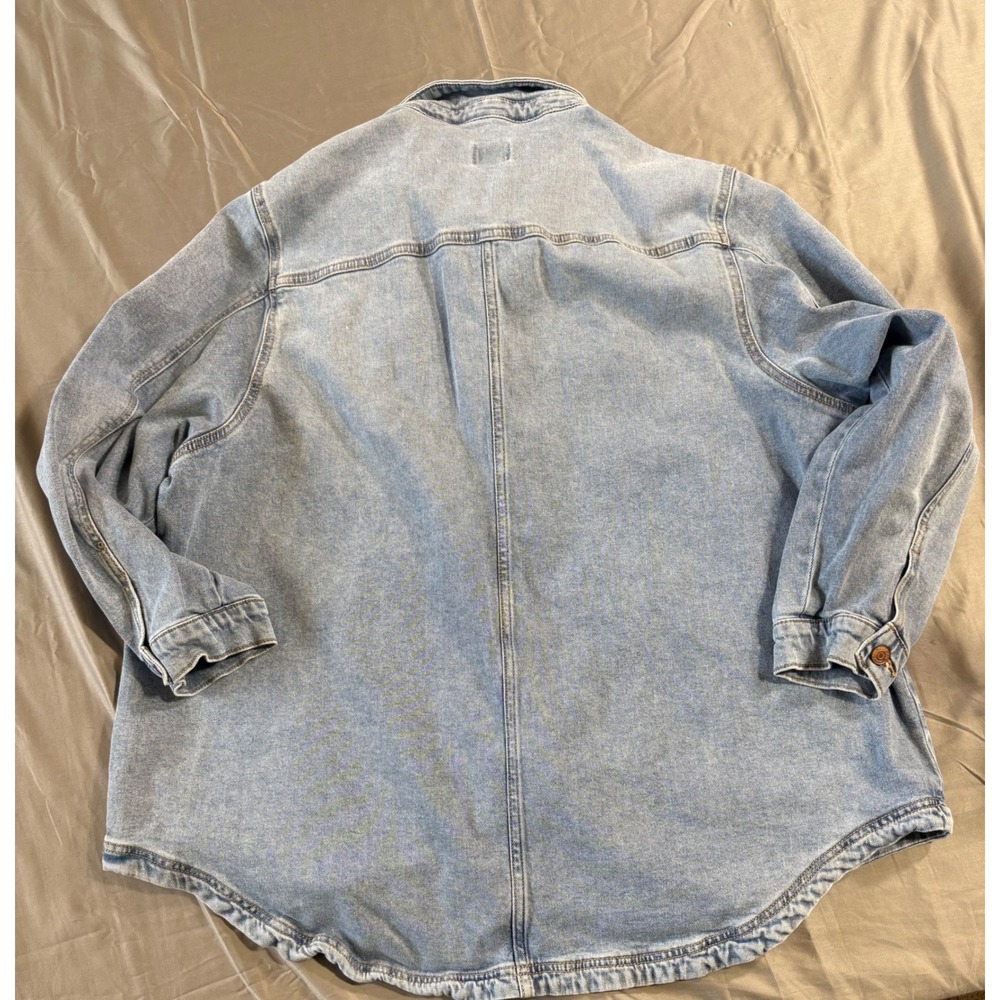 Terra & Sky Womens 2X Light Wash Denim Shirt Jacket Shacket Blue TS15100132918LW - Picture 2 of 6